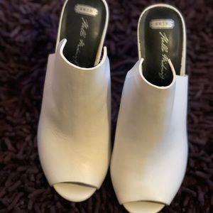 White Mule Pump